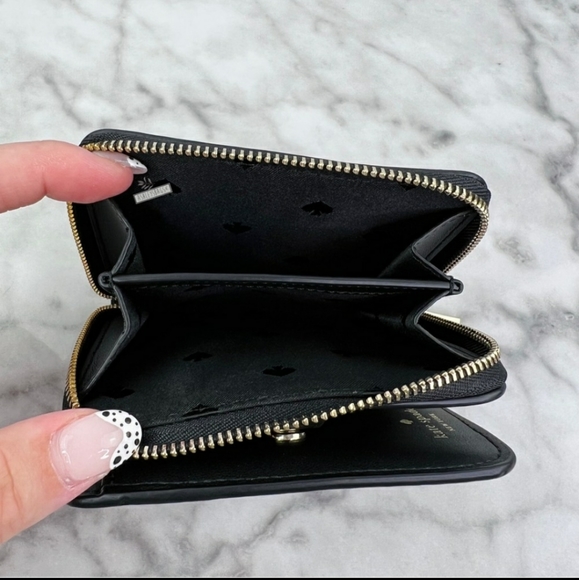 Kate Spade wallet - Picture 2 of 3